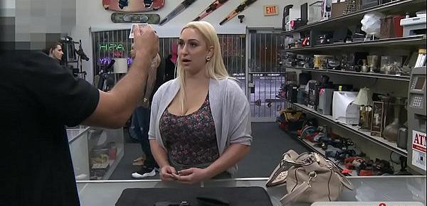  Phat ass woman gets nailed by pawn dude